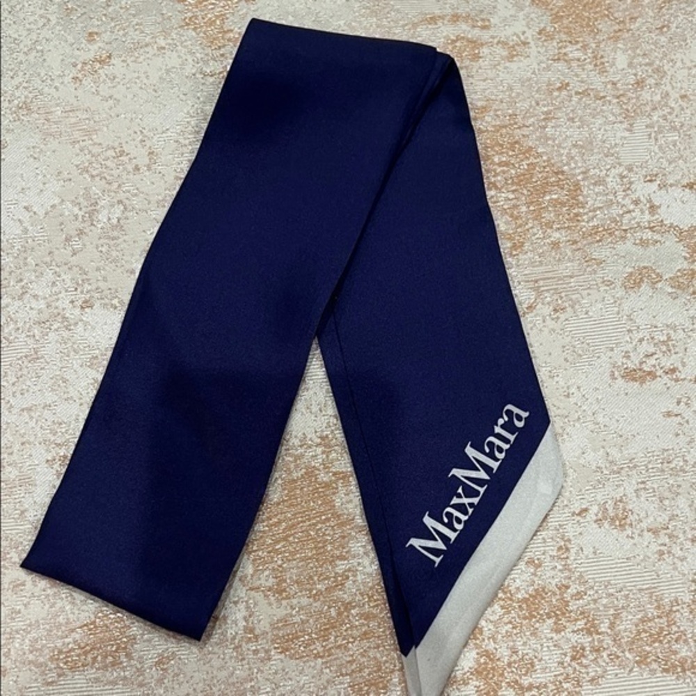 MaxMara blue and white silk twilly - Picture 1 of 3